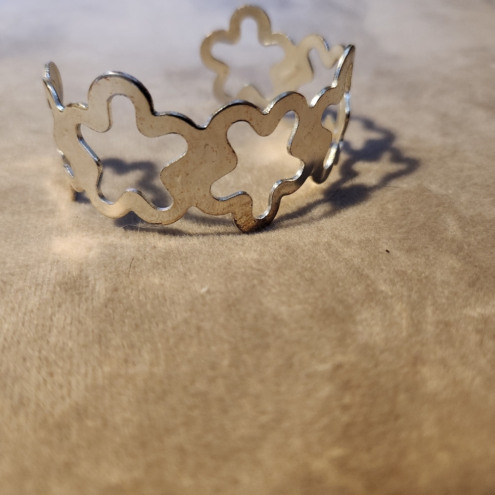 Silver Floral Cutout Bracelet
